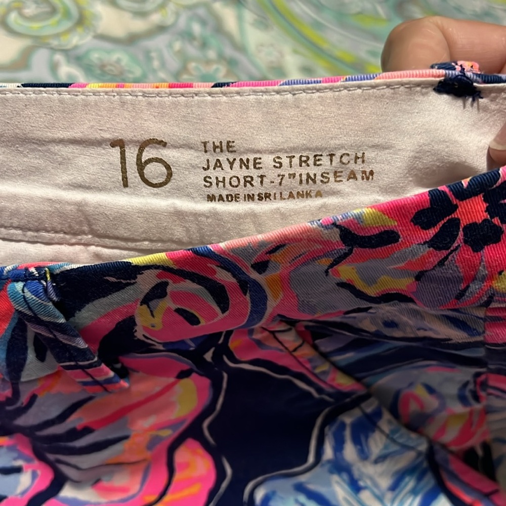 Lilly Pulitzer Jayne shorts size 16 - Picture 2 of 5